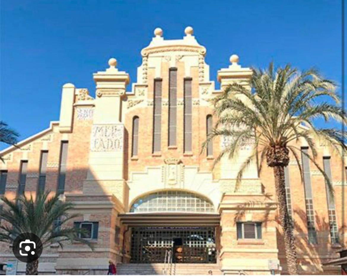 Centrally-Located, Spacious Flat At Historic Centre & Short Walk To Beach Alicante Ngoại thất bức ảnh