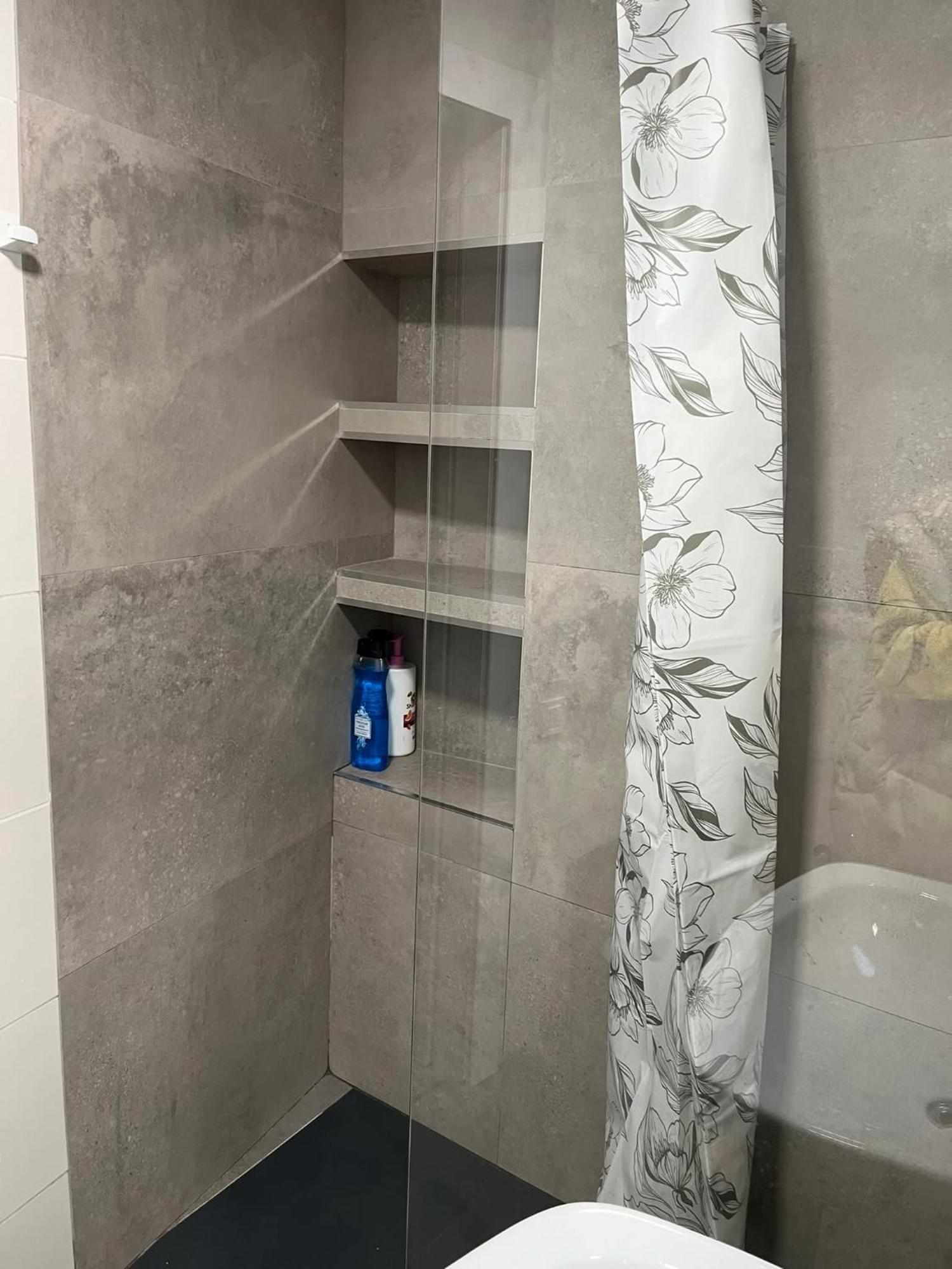 Centrally-Located, Spacious Flat At Historic Centre & Short Walk To Beach Alicante Ngoại thất bức ảnh