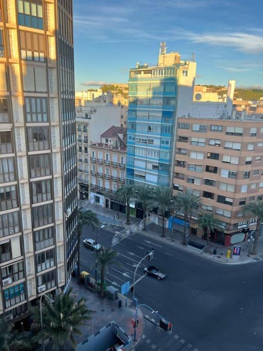 Centrally-Located, Spacious Flat At Historic Centre & Short Walk To Beach Alicante Ngoại thất bức ảnh