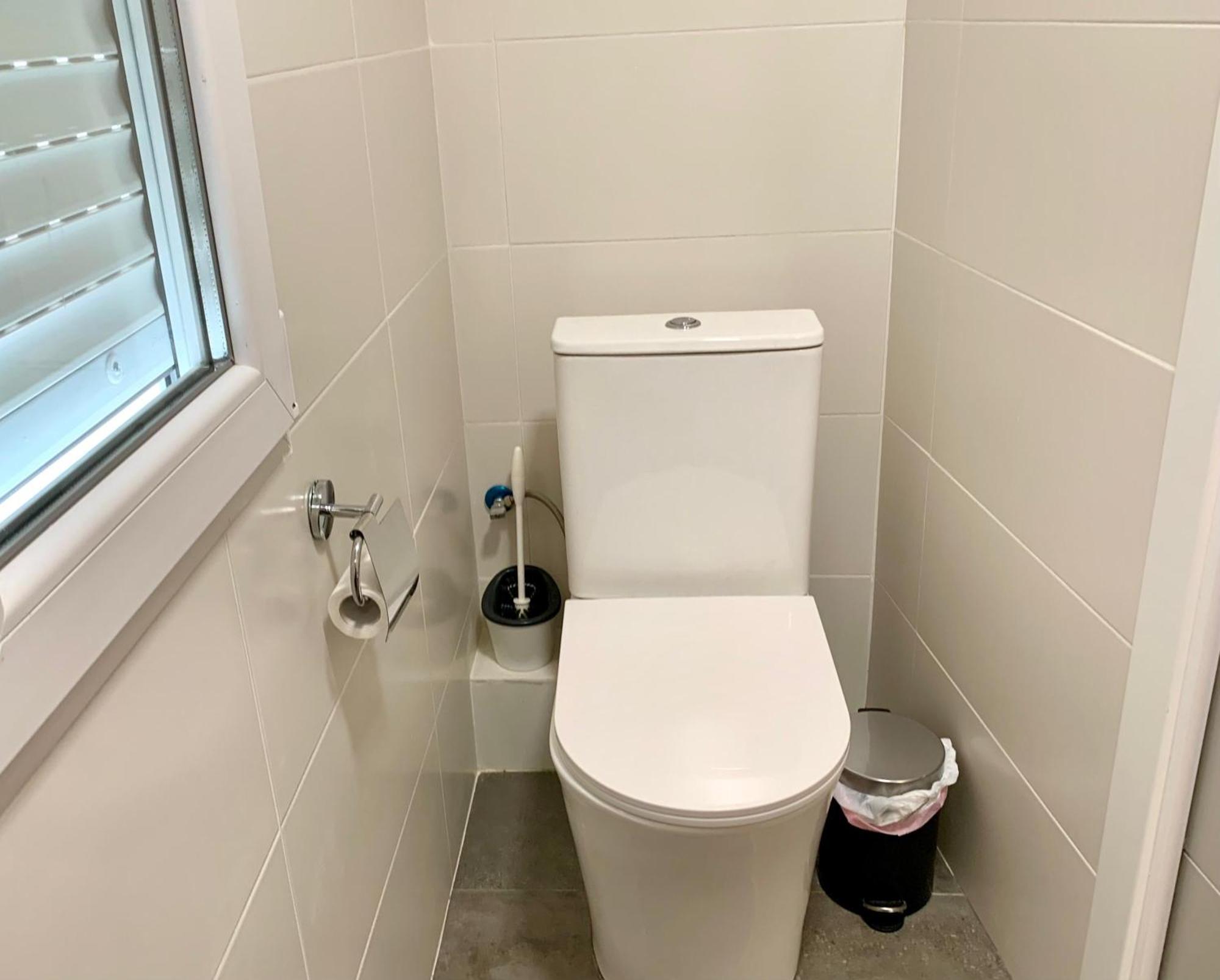 Centrally-Located, Spacious Flat At Historic Centre & Short Walk To Beach Alicante Ngoại thất bức ảnh