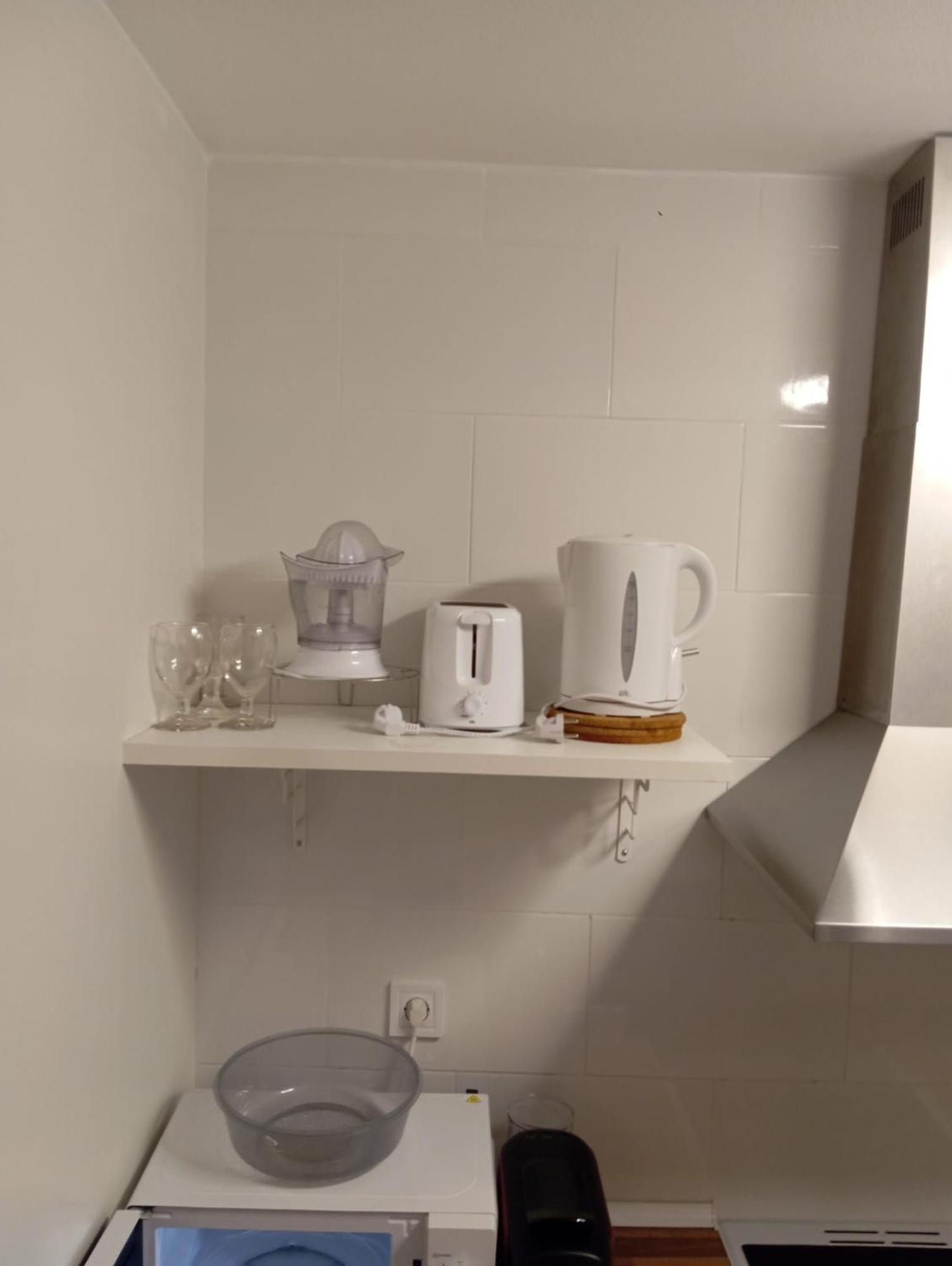 Centrally-Located, Spacious Flat At Historic Centre & Short Walk To Beach Alicante Ngoại thất bức ảnh